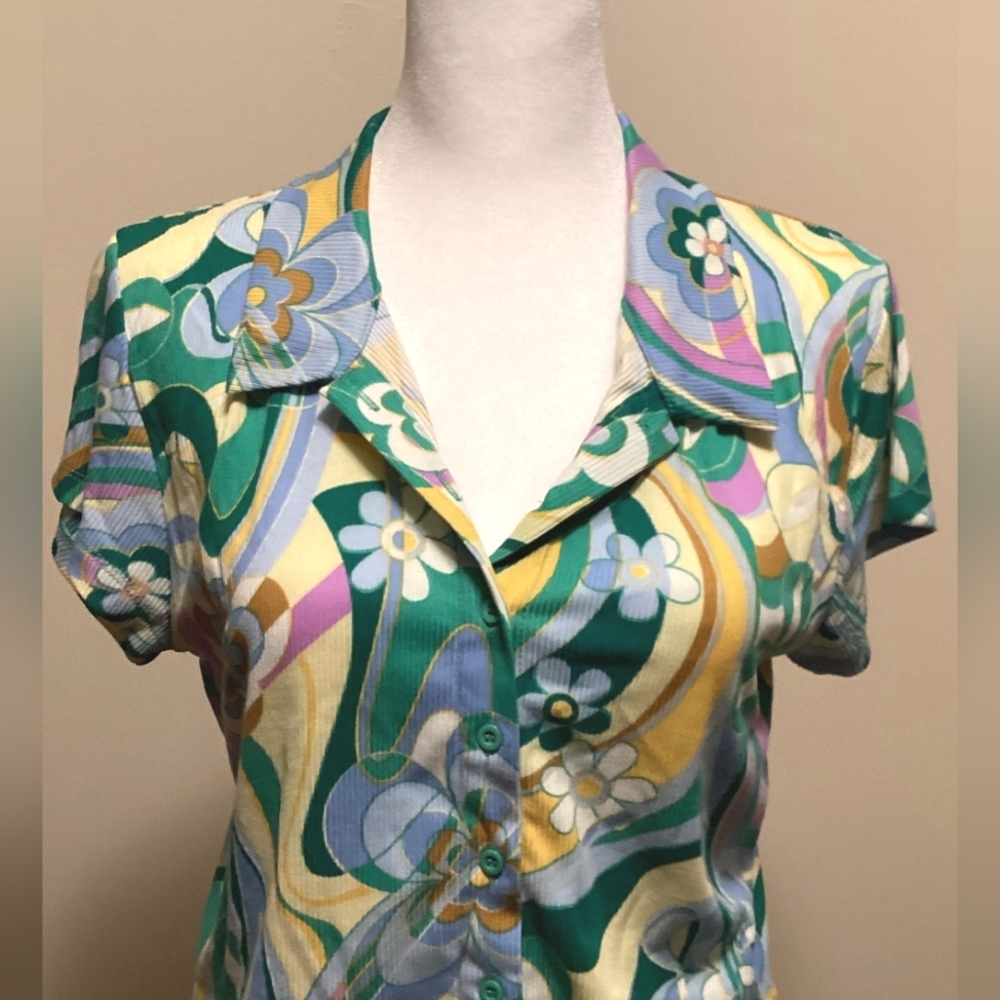 Floral Button Down Crop Top - NWT Sizes XS, S, M, L, XL